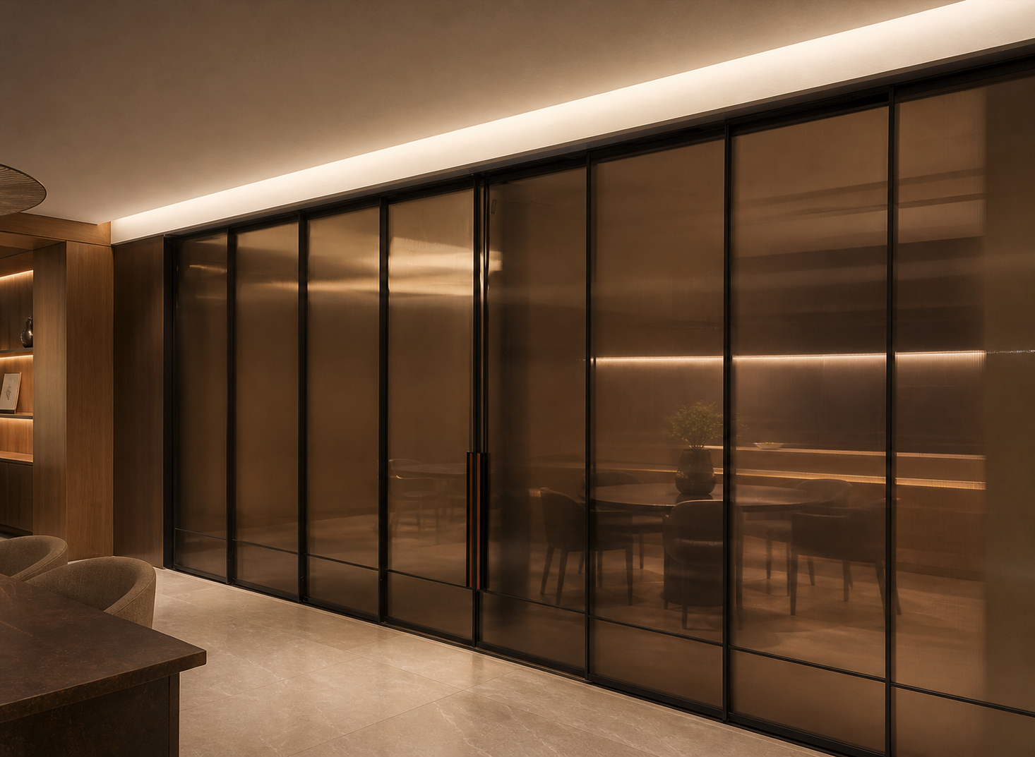A door that becomes the room’s backdrop